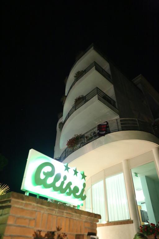 Hotel Alisei Lignano Sabbiadoro Exterior foto